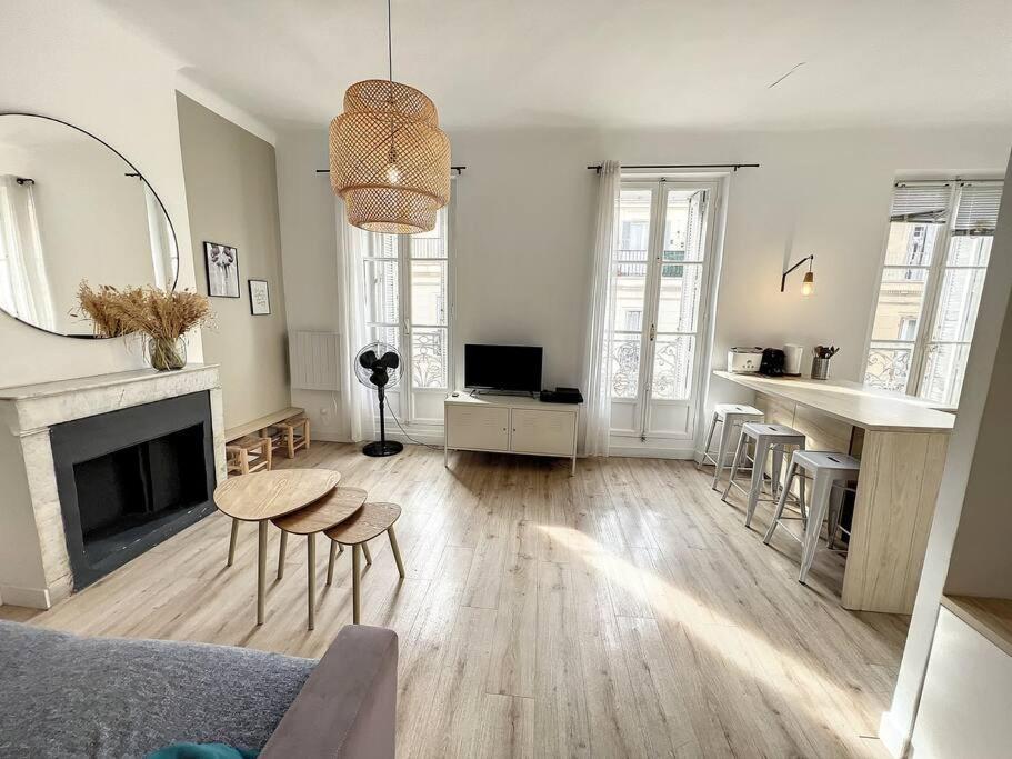 Appartement Place - Lumineux Au Coeur De La Joliette